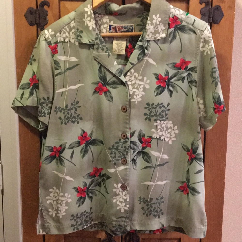 La Cabaña women’s button down top